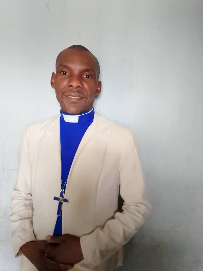 Very Rev Messiah